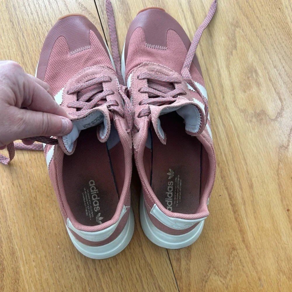 Adidas Originals FLB W Flashback Runners Raw Pink/White BY9301 Sz 8 1/2 Sneakers